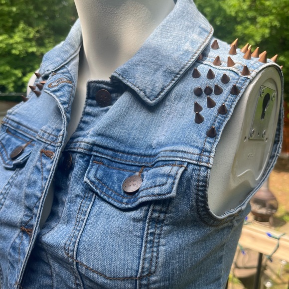 Studded jacket - Picture 4 of 9